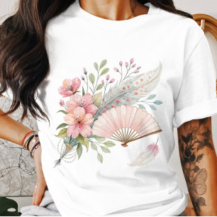 Plumas rosas y camiseta de fans