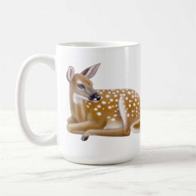 Poca taza del cervatillo del venado de cola blanca (Izquierda)