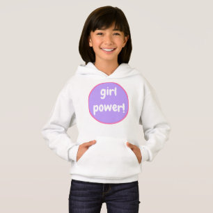 Poder chica en sudadera de color rosa y morado