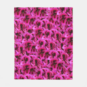 Polar Flores de geranio magenta, manta de flaca media.