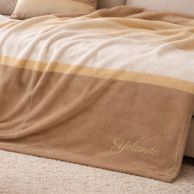 Polar Manta de felpa con gradiente de arena de marfil (Sandy beige fading into pale ivory with a soft champagne line for layered neutral spaces.)