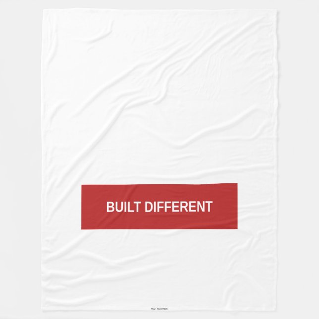 Polar Manta de franela BUILT DIFFERENT — Red Box Throw (Anverso)