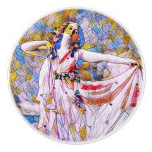 Bailarina de vidrio manchado con vestido flojo