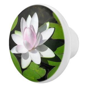 POMO DE CERÁMICA BLOSSOM DE LOTUS BLANCO Y PÁLIDO-ROJO CON LILLAS