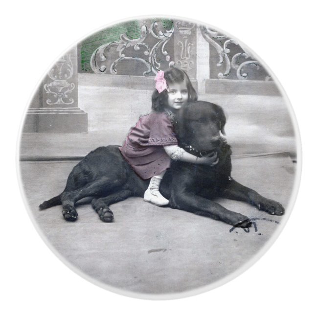 Pomo De Cerámica Chica y su perro (Anverso)