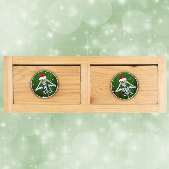 Pomo De Cerámica Complicado gracioso de Santa Hat Ornament Gold Sta (Fun Christmas Skeleton shiny ornament eyes bright gold stars on dark green drawer pull knobs.)