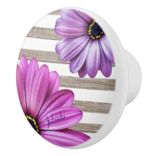 Pomo De Cerámica Cute Daisies Madera franjas blancas Añadir nombre
