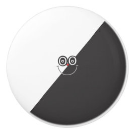 Pomo de cerámica de sonrisa blanca y negra