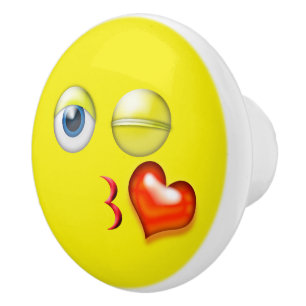 Pomo De Cerámica Emoji del beso