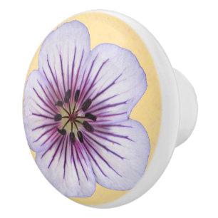 Pomo De Cerámica Flor azul claro botánica del geranio en cualquier