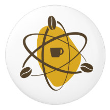 Granos de café atómicos en tirones del cajón del