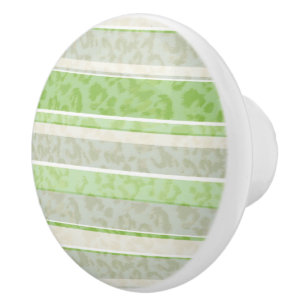 Pomo De Cerámica Impresión de leopardo sobre fondo a rayas.