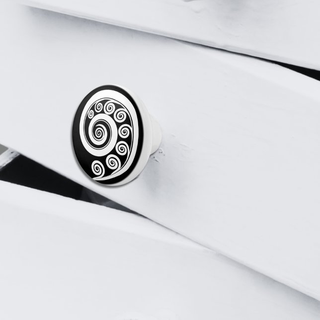 Pomo De Cerámica Inspiración mínima en la hoja de hierro botánico b (Minimal White Black Botanical Fern Leaf Inspired Ceramic Knob)