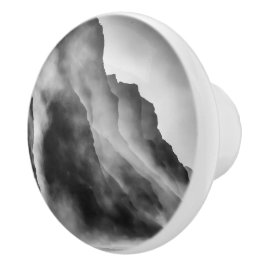 Pomo De Cerámica Niebla sobre las rocas