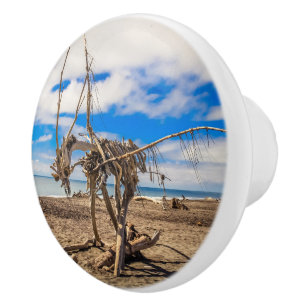 Pomo De Cerámica Obra de arte en la playa de Hokitika, Nueva Zeland