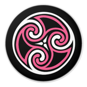 Pomo De Cerámica Ornamento de Triskele Celta, Fuchsia, negro y blan