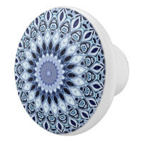 Patrón de Mandala de Caleidoscopio Azul y Blanco