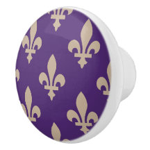 Patrón Fleur de Lis, crema francesa real en morado