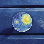 Pomo De Cerámica Starry Night Vincent van Gogh<br><div class="desc">Una perilla redonda de cerámica con la noche estrellada (1889),  una pintura al óleo de Vincent Van Gogh (1853-1890). Representando las vistas al exterior de la ventana desde la habitación de Van Gogh en el sanatorio de Saint-Remy-de-Provence,  al sur de Francia. Un cielo nocturno giratorio con una luna creciente.</div>