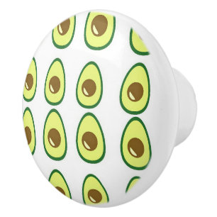 Pomo De Cerámica Vocado verde rebanado sobre blanco
