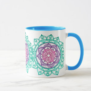 Poner a tierra la taza de café de la mandala por