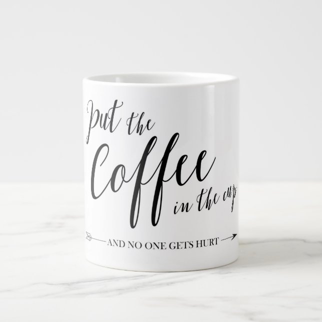 Ponga el café en la taza y nadie consigue la taza (Frente)