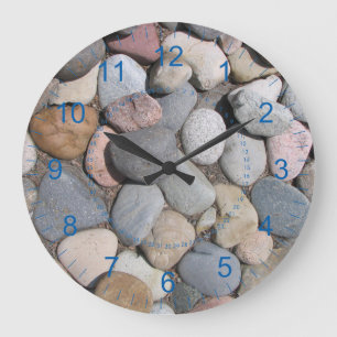 Por completo del reloj de pared redondo grande de