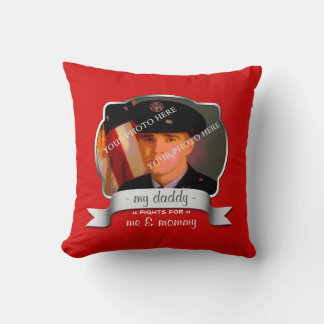 Por el hijo del soldado extranjero - Almohada roja