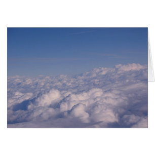 por encima de las nubes