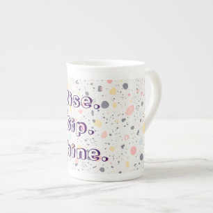 Porcelana Taza de confeti abstracto – Patrón moderno de alta