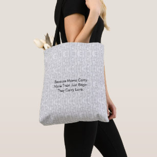 Porque las mamás llevan más que sólo bolsas