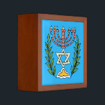 Portalápices Magen persa David Menorah<br><div class="desc">Esta imagen fue adaptada de una antigua teja judía persa y cuenta con una menorah con un Magen David (Estrella de David) enmarcado por ramas de olivo. Se han conservado las imperfecciones de la imagen original pintada a mano.</div>