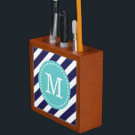 Portalápices Monograma Personalizado de franjas de perrito de l<br><div class="desc">Patrón de rayas naúticas modernas y elegantes,  personalizado con el monograma inicial de su personalizado en un marco de círculo de moda. Haga clic en Personalizar para cambiar el tipo de letra y los colores del monograma y crear uno propio y único de un diseño de tipo!</div>
