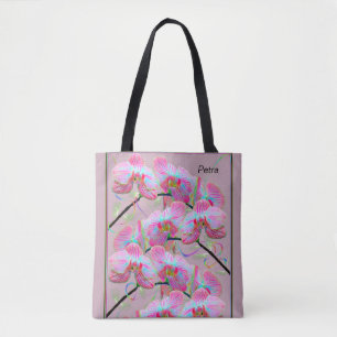 Portando una bolsa grande con orquídeas brillantes