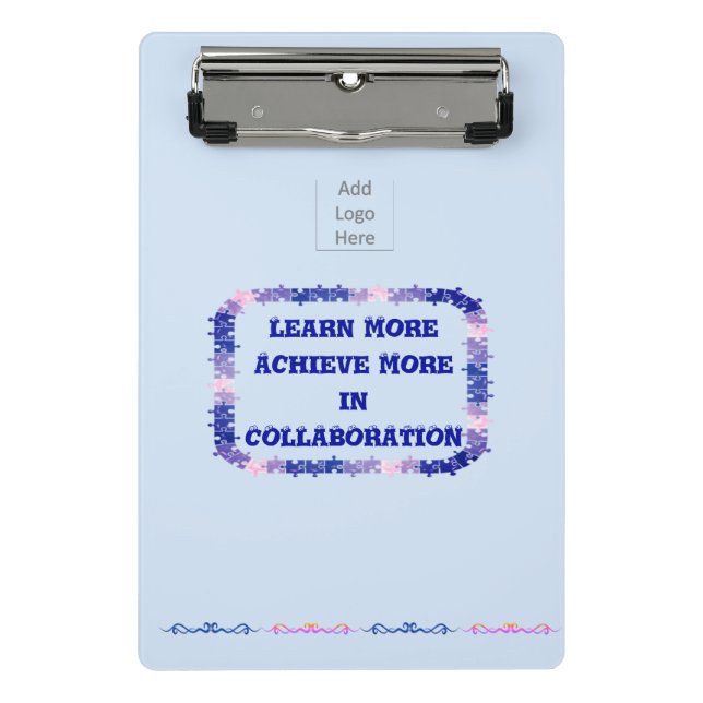 Portapapeles azul y rosa de trabajo en equipo (Anverso)