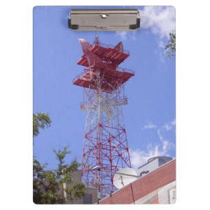 Portapapeles de la torre de la torre de la radio d