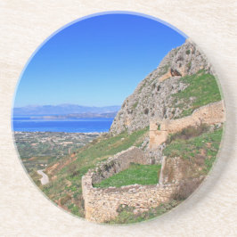 Posavasos Acrópolis de corinto escénica en Grecia, montaña r