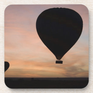Posavasos África, Kenia, Masai Mara. Dos globos planean