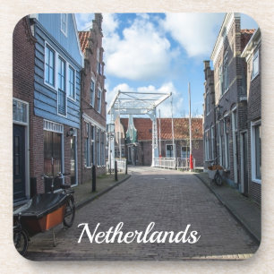 Posavasos Aldea holandesa con puente tradicional de madera