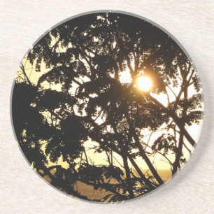 Posavasos Atardecer a través de árboles en fotografía tropic