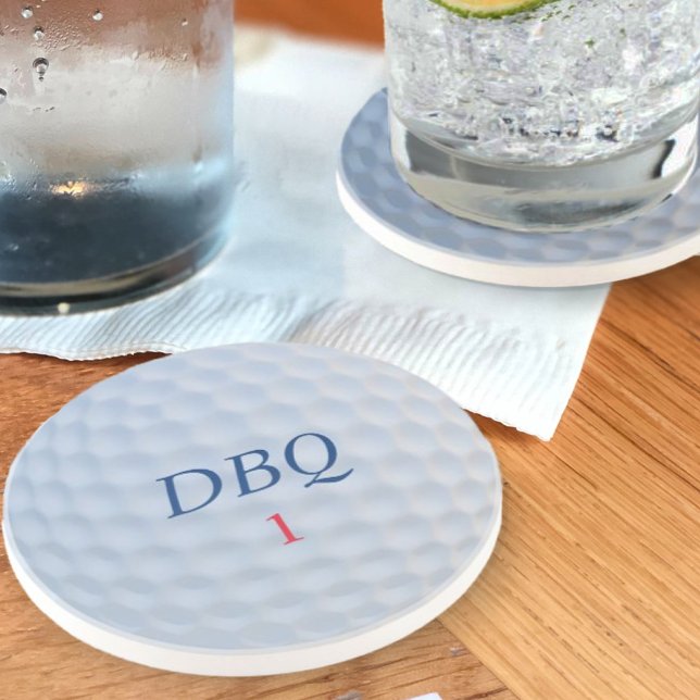 Posavasos Ball de golf Dimples Monogramed Sandstone Coaster (The perfect coaster for your Golfing Dad - just add his initial and golf ball number)