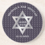 Posavasos Bar Mitzvah Cumpleaños Patrón moderno<br><div class="desc">¡Feliz Bar Mitzvah Mazel Tov! 13.º Cumpleaños Diseño de Patrón Moderno con estrella de David, plantilla de texto personalizada Elementos decorativos de moda. Eventos religiosos Bar Decoración Mitzvahs, 13 cumpleaños.Hogar y vivir > Cocina y comedor > Barware & Bar Tools > Astracciones / regalos perfectos.. para la decoración y para...</div>