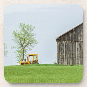 Posavasos Barn Scene With Tractor