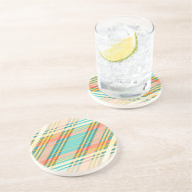 Bebidas abstractas de crema de tartán geométrico