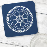 Posavasos Bienvenida a bordo del barco nombre rueda del barc<br><div class="desc">Monstruo con emblema blanco y elegante de la rueda y cuerda del barco con texto personalizado "bienvenido a bordo" y nombre del barco con un fondo azul oscuro.</div>