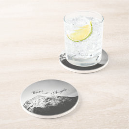 Posavasos Boda blanco y negro bajo las montañas