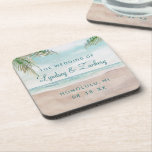 Posavasos Boda Monograma de la Brisa Insular Pintado<br><div class="desc">La brisa de la isla pintó la escena de la playa, con olas oceánicas, arena y palmeras, con un hermoso cielo azul verde azulado. Con Fuentes Modernas De Escritura De Tipografía. Una Playa Tropical De Verano, O El Diseño De Bodas De Destino - La Cena Boda Personalizada La Mesa De...</div>