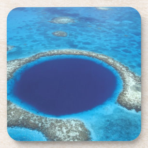 Posavasos CA, Belice. Vista aérea de Blue Hole (diámetro