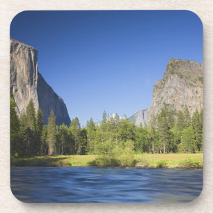 Posavasos CA, Parque Nacional Yosemite, vista del valle con