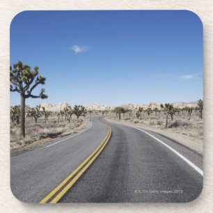 Posavasos calle apuesta en el medio del postre